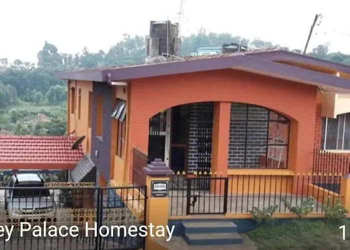 Honey Palace Homestay