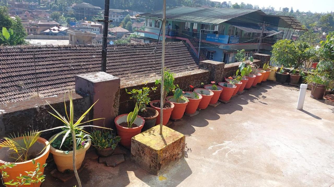 Honey Palace Homestay
