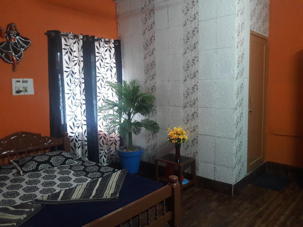 Honey Palace Homestay *